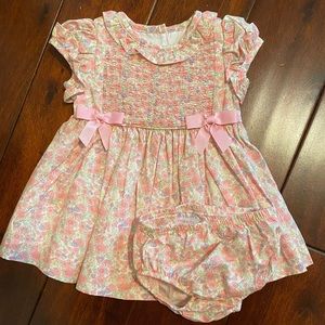 NWOT Crown & Ivy Floral Smocked Bodice Dress